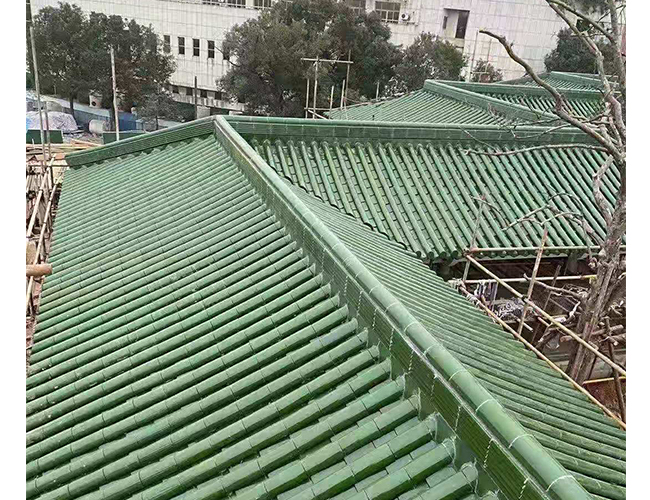草绿琉璃瓦铺盖